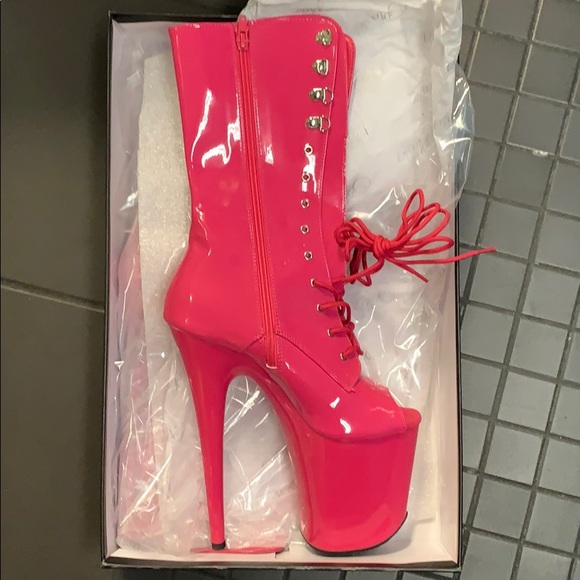 Flamingo 1051 - Picture 2 of 2